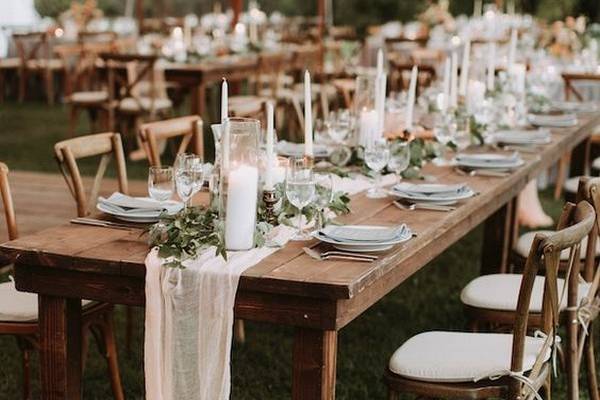 Farm table wedding