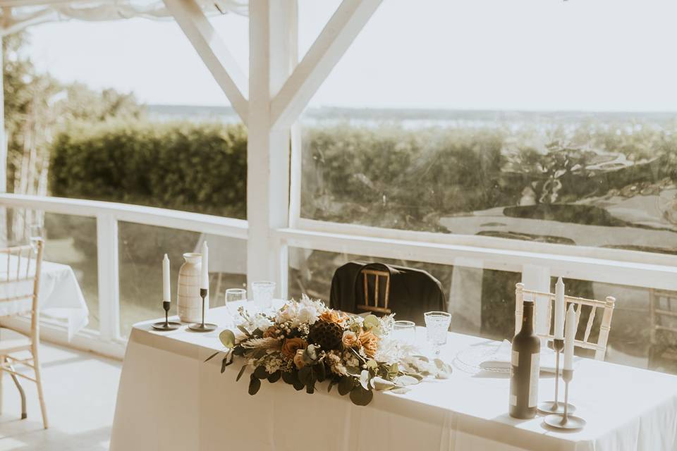 Intimate Wedding - Patio