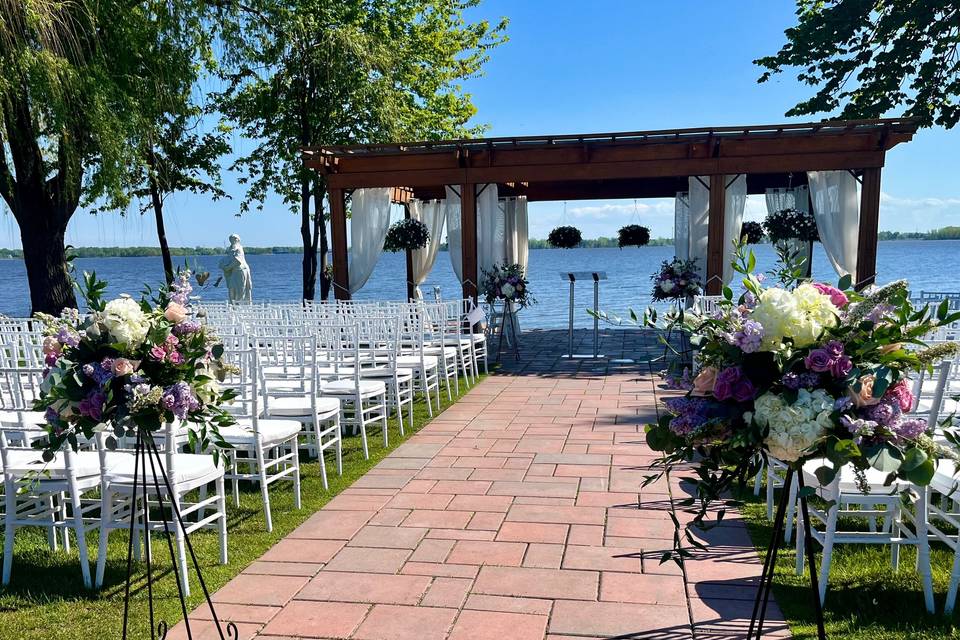 Ceremony flowers