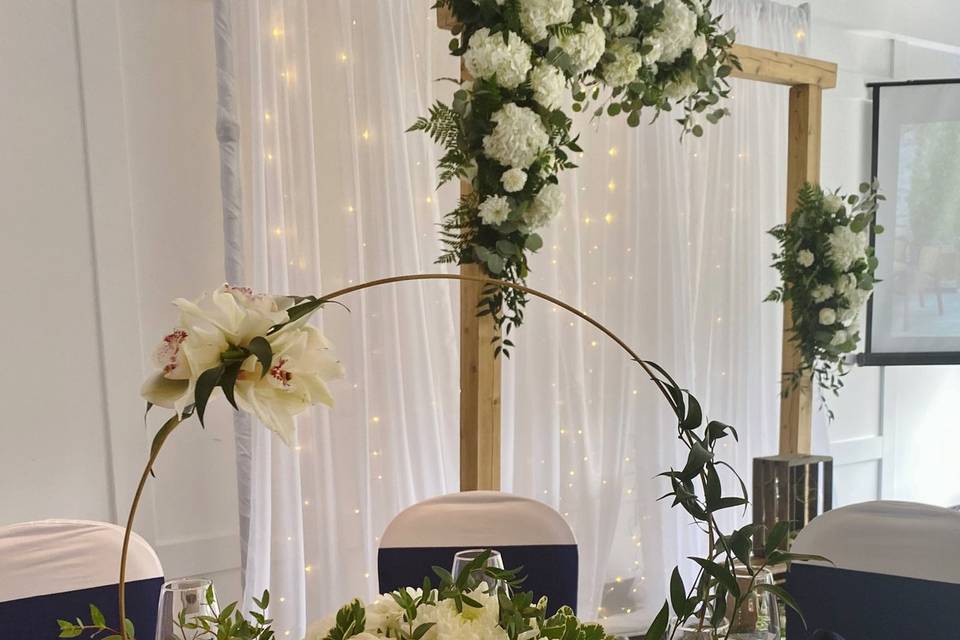 Centerpiece and arch