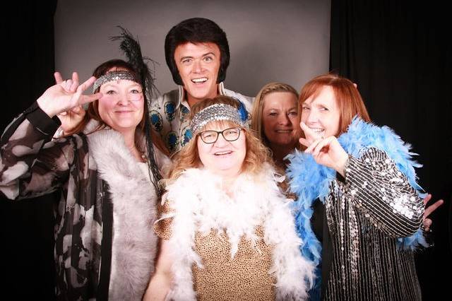 Photo booth with celebrity impersonator