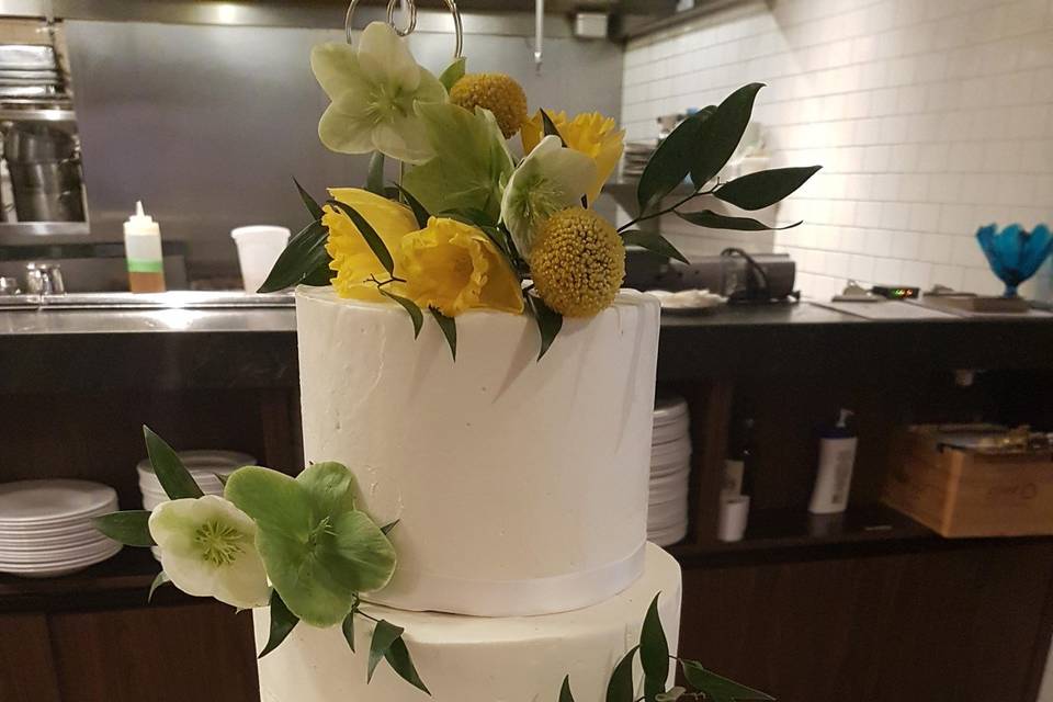 Classic cake package: flowers