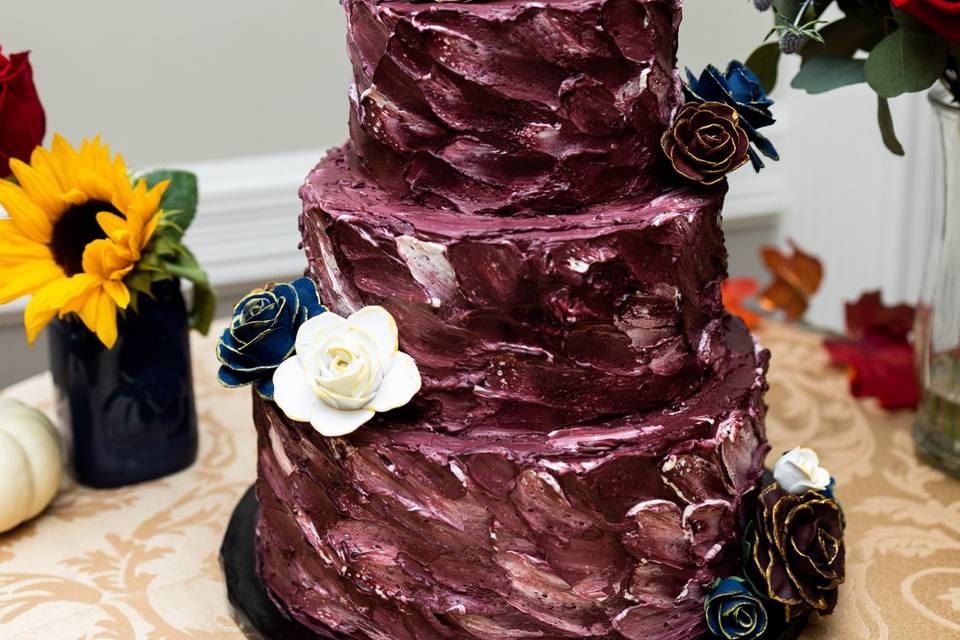 The burgundy wedding cake!