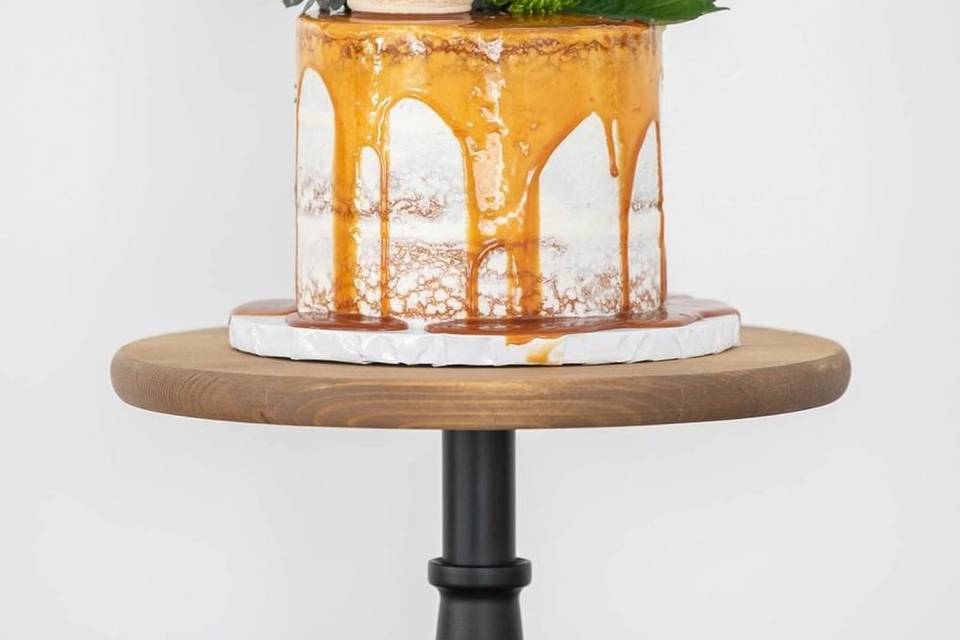 Caramel drip wedding cake