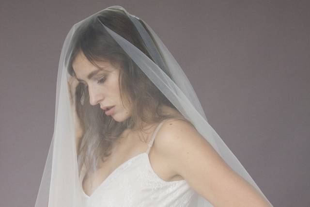 Extra wide drop veil