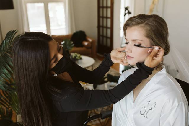 Michele Gomes Makeup and Hair Makeup Toronto Weddingwire.ca