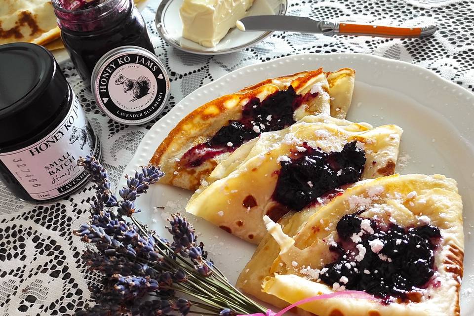Lovely on crepes on lace