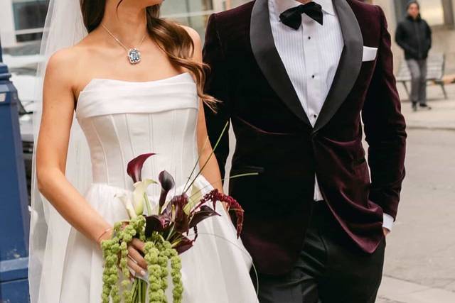 Modern sculptural bouquet