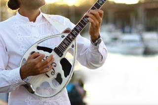 Serkan Sogukpinar - Bouzouki