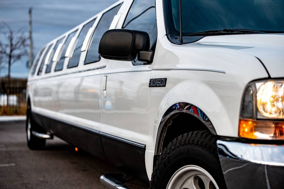 Toronto wedding limo