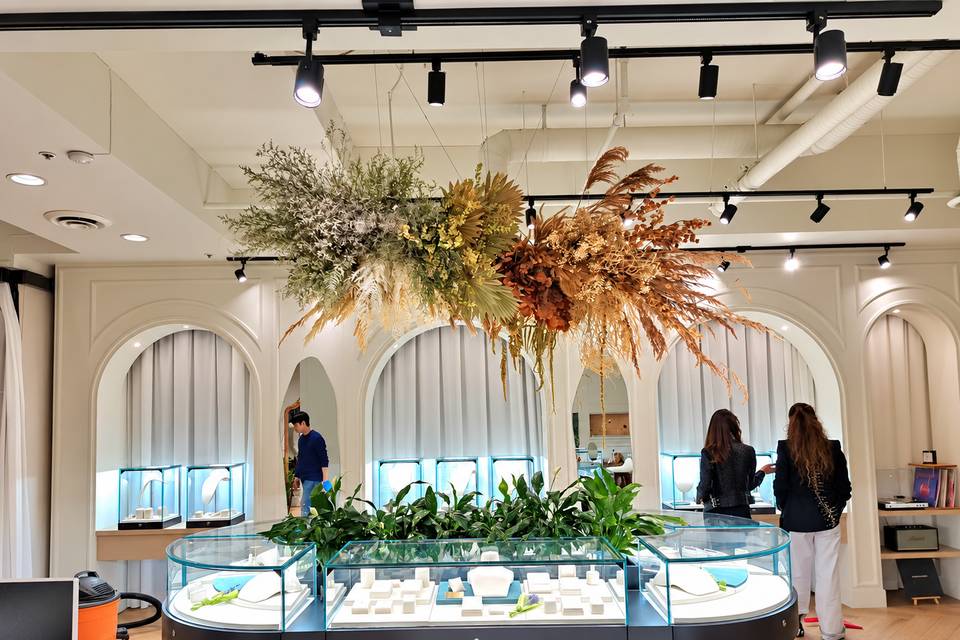 Installation Hanging Floral