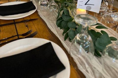 Tablescape without linens