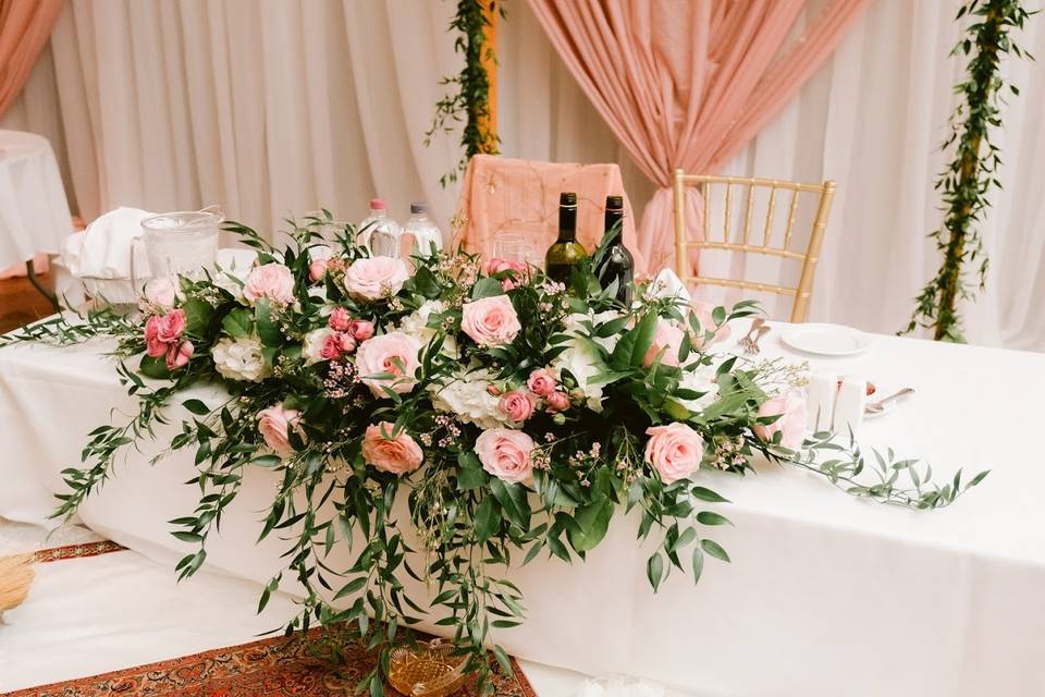 Sweetheart Head Table