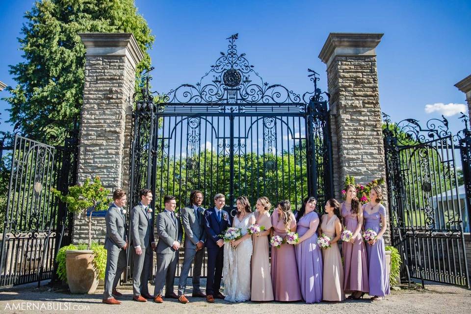 Headtable  flowers and arch