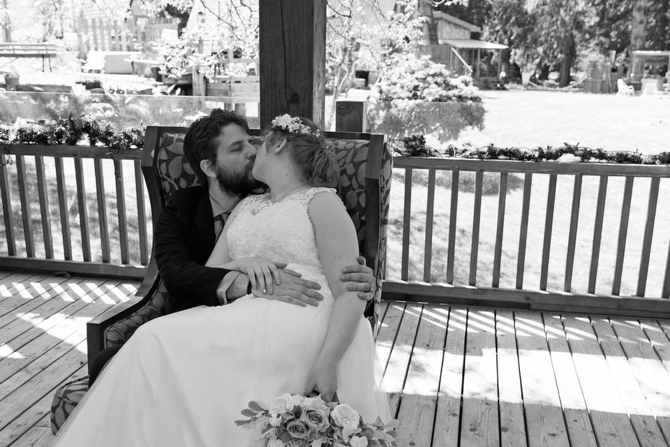 B&W Kiss