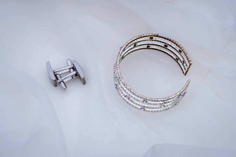 Wedding ring and bracelet set