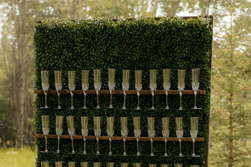 Greenery Champagne Wall