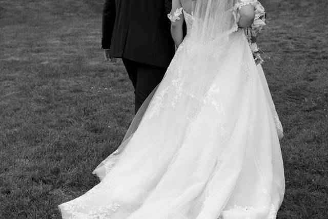 C & M - Black Saddle Barn