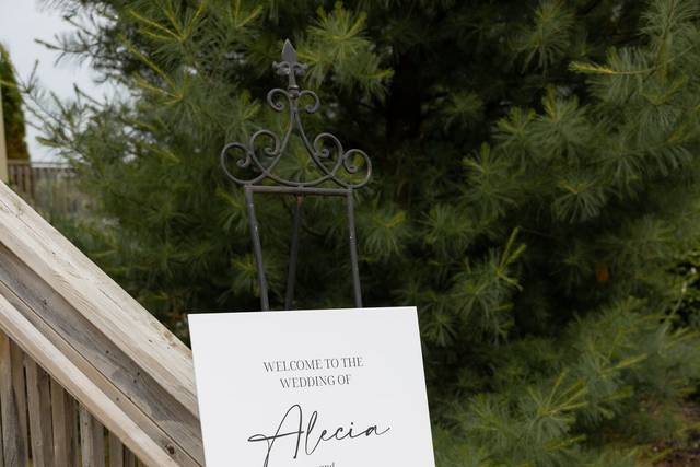 Detail Photo of Welcome Sign