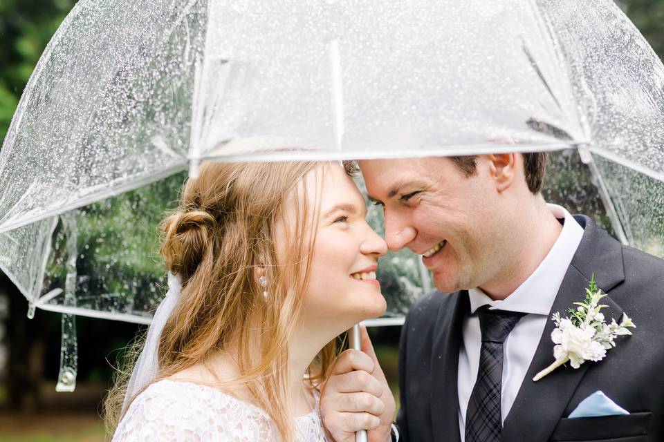 Rainy couples photos