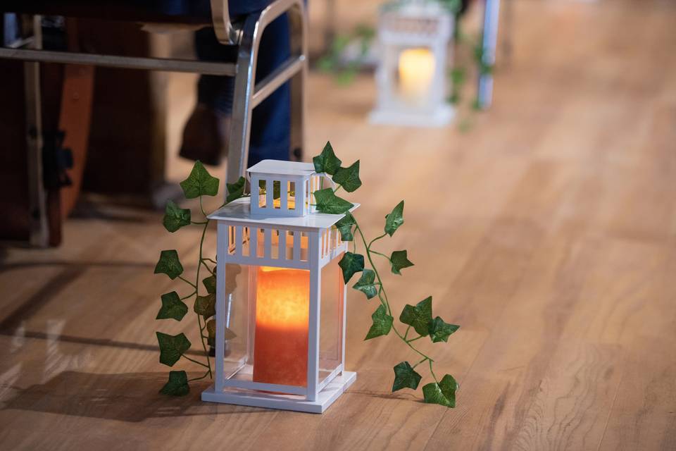 Simple Aisle Decor