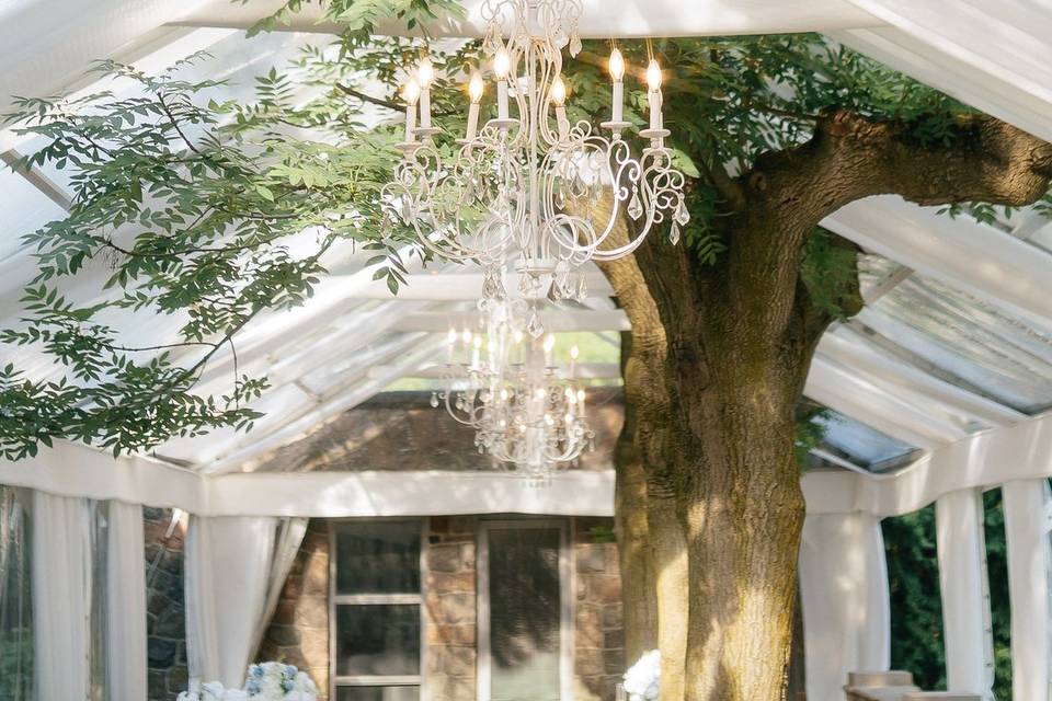 Graydon Hall Manor