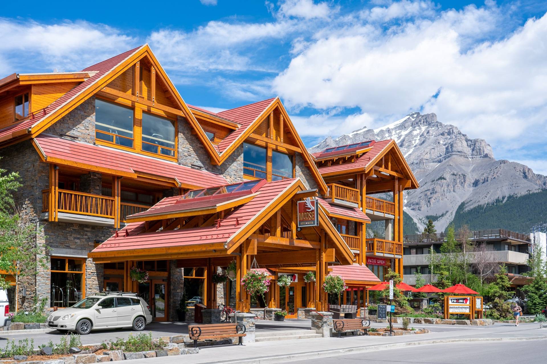 Moose Hotel & Suites - Venue - Banff - Weddingwire.ca