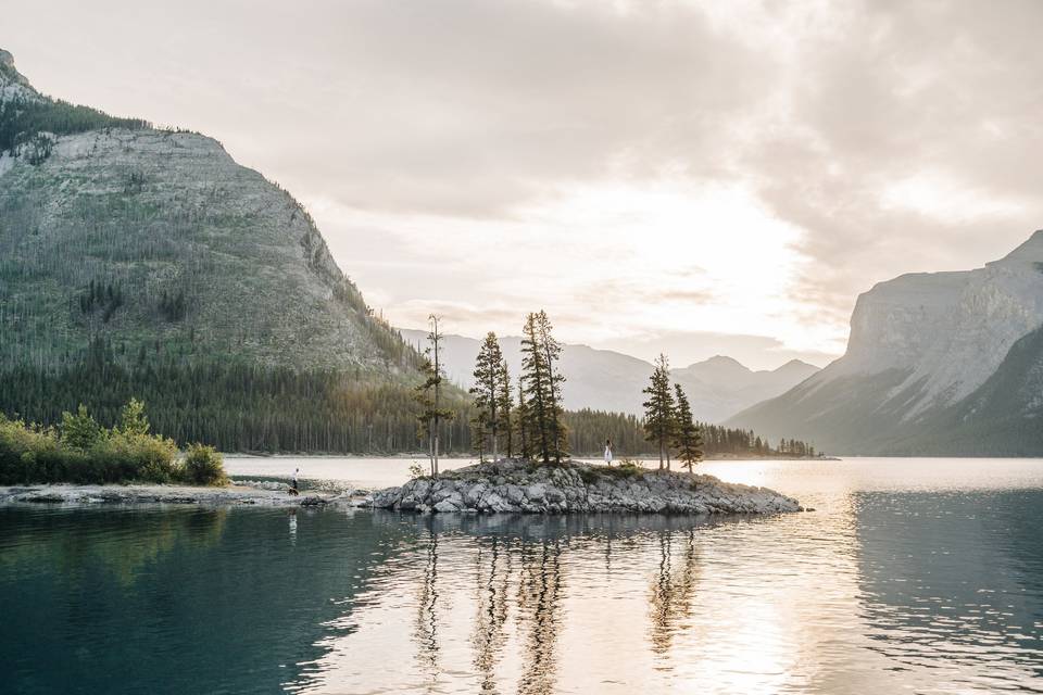 Lake Minnewanka Elopement