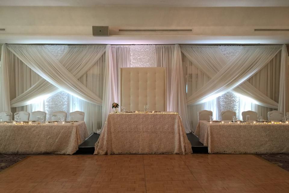 Head table back decore