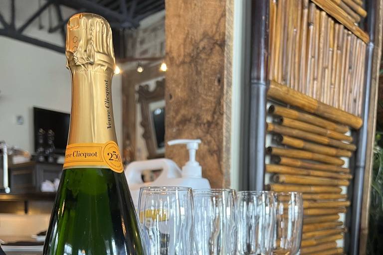 Champagne service