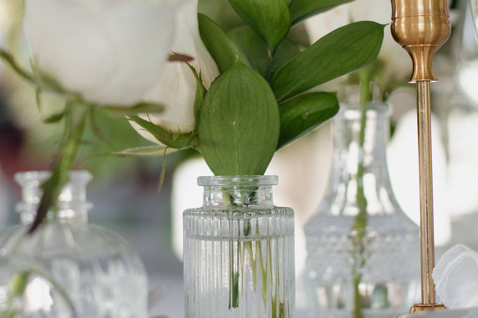 White rose & candles decor