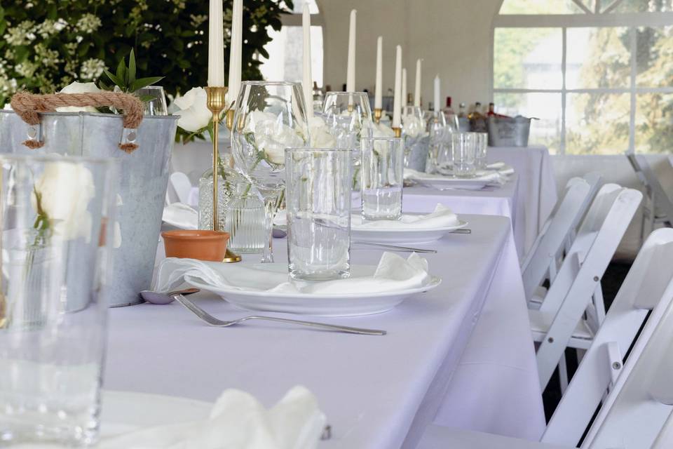 White rose & candles decor