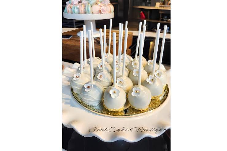 White Cake pops