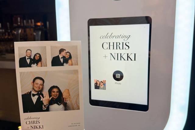 Happy Pixel Photo Booths