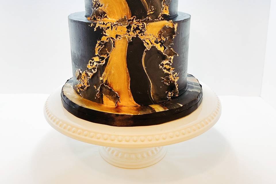 Buttercream, fondant & gold