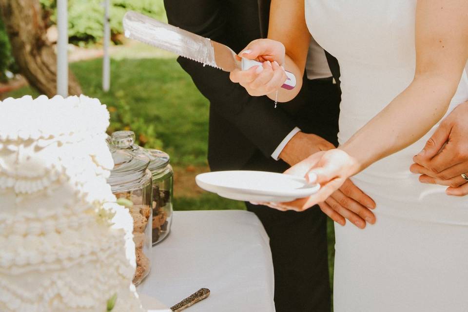 Cake cutting