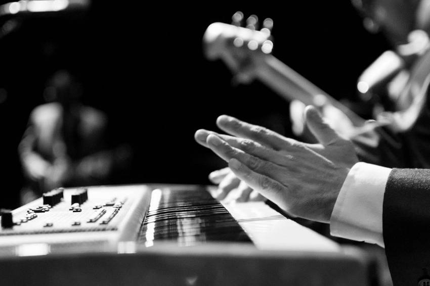 Ken on keys