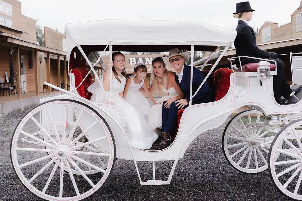 Loft Country Weddings & Carriages