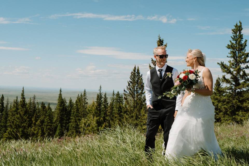 Bride and Groom in Elkwater