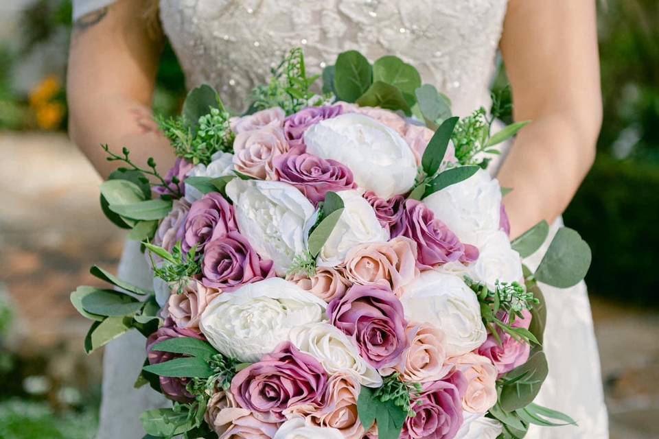 Artificial cascade bouquet