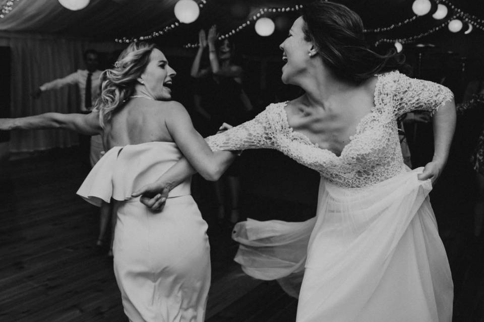 Bridesmaid Twirl