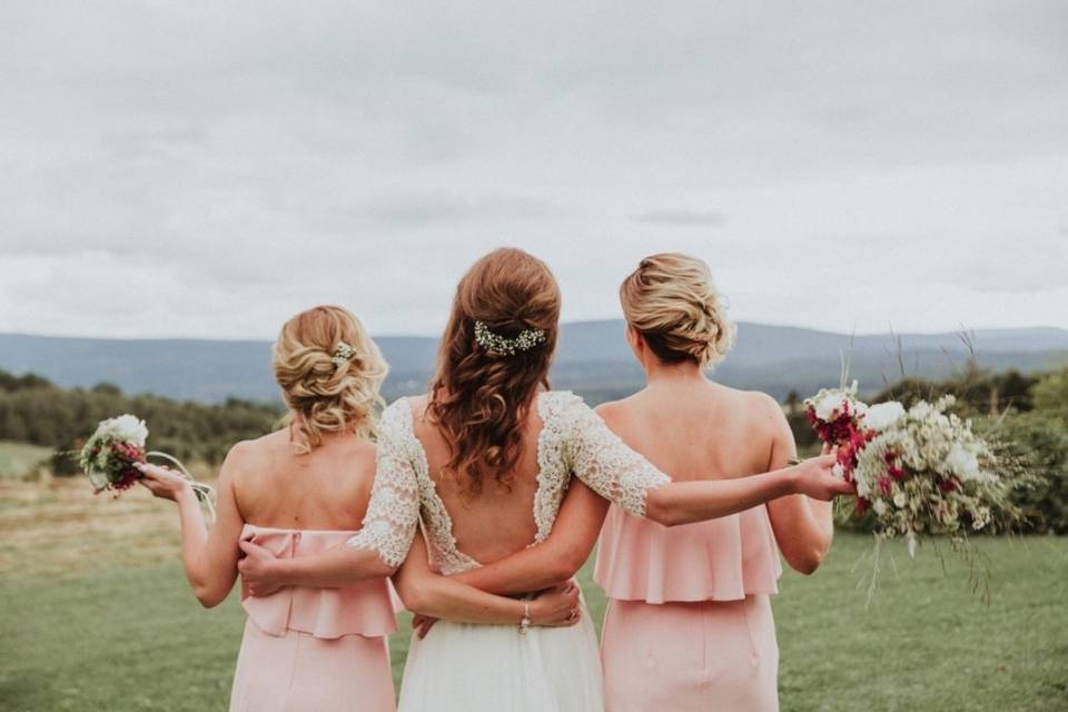 Bride & Bridesmaids