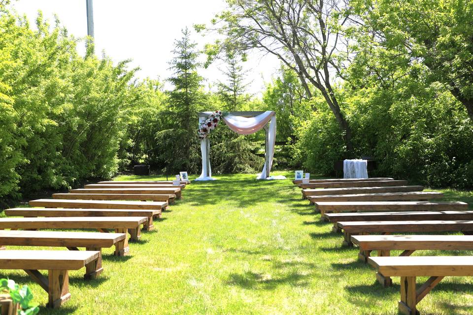 Lovely Outdoor Ceremony