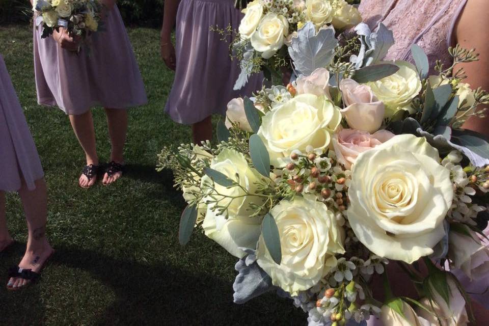 Loosely romantic bridal party