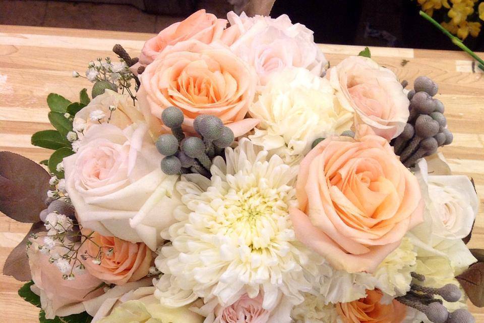 Peach and white bouquet