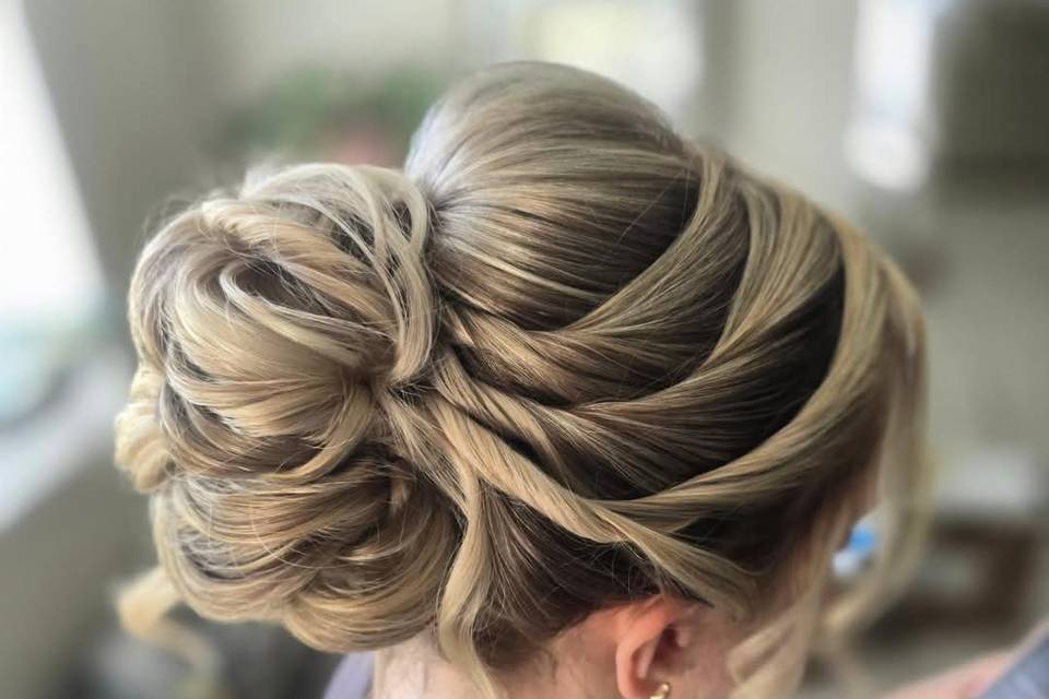 Detailed updo for bride
