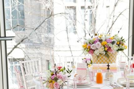 Chic beach table design