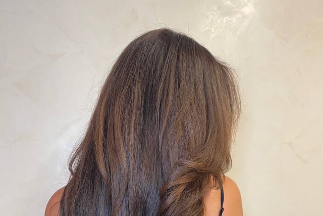 Brunette Gloss and Blowout